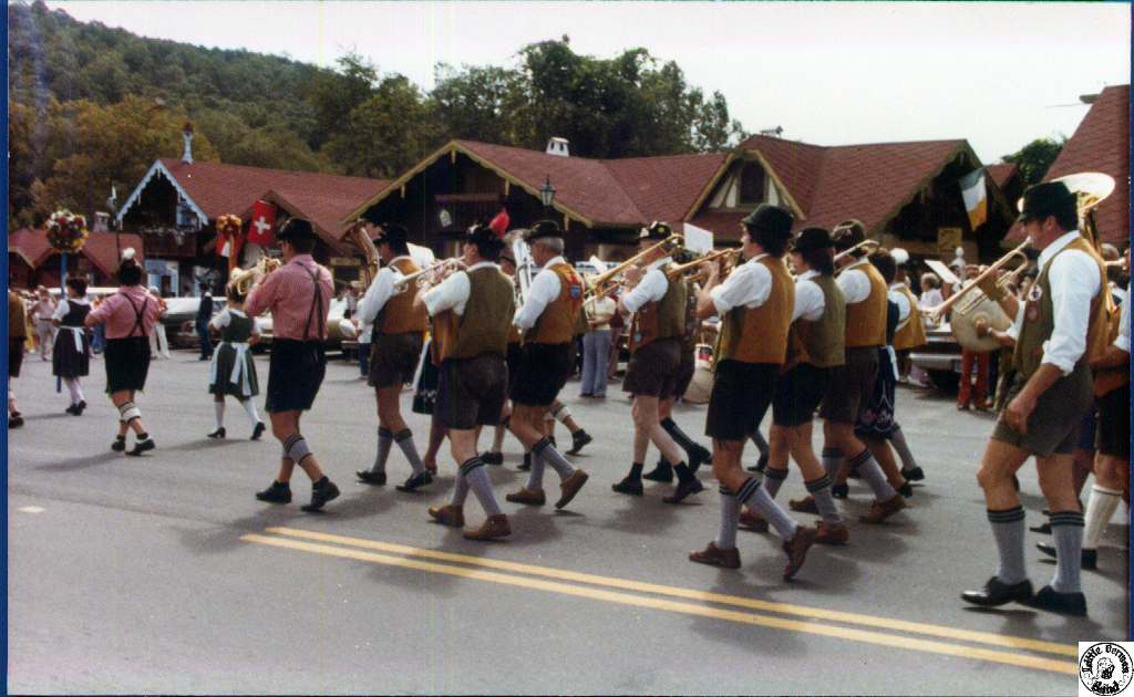 1979 09 23 01 marching through Georgia-Helen that is.jpg